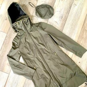 EUC! Cole Haan packable raincoat size S